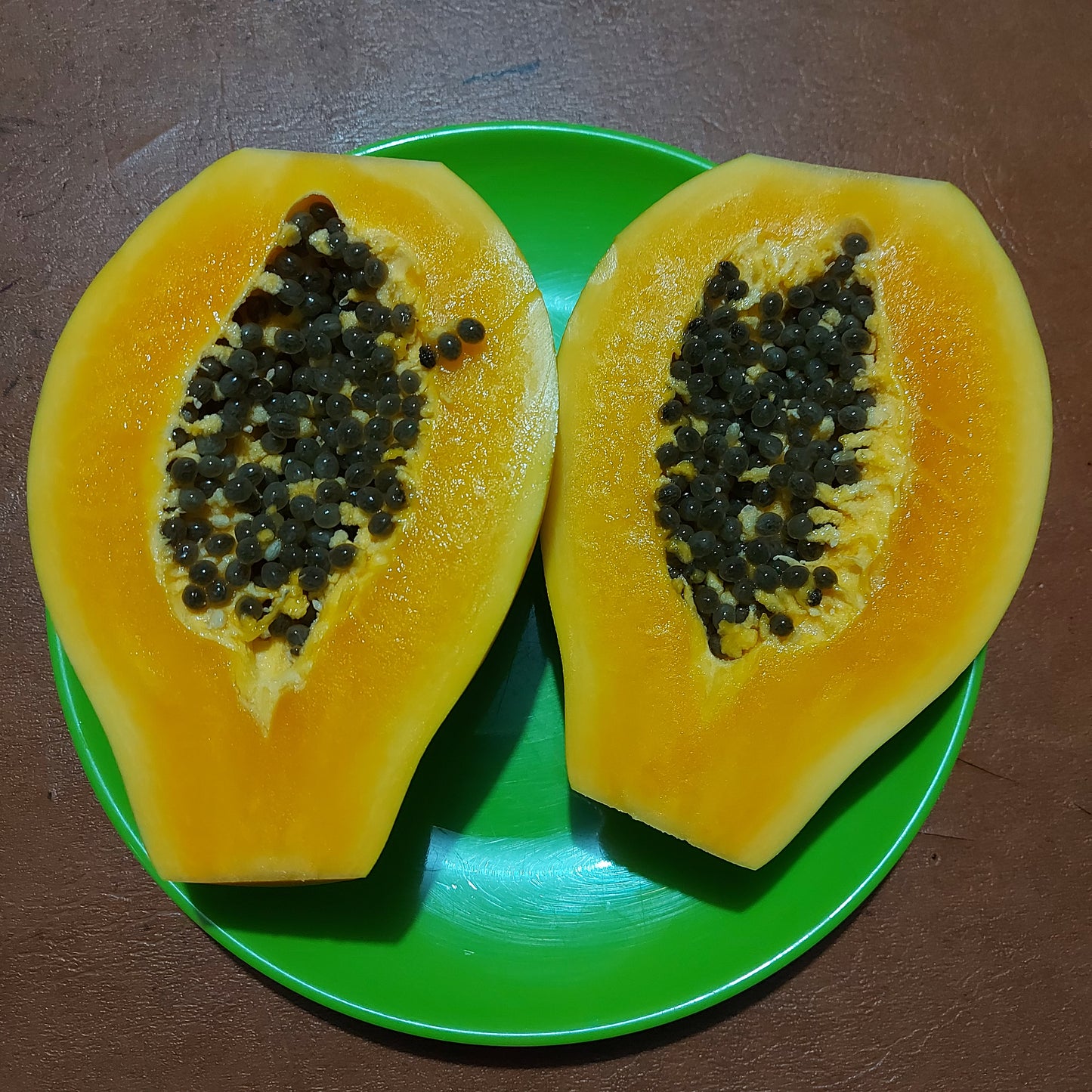 Organic Local Solo Ripe Papaya - order price / kilo