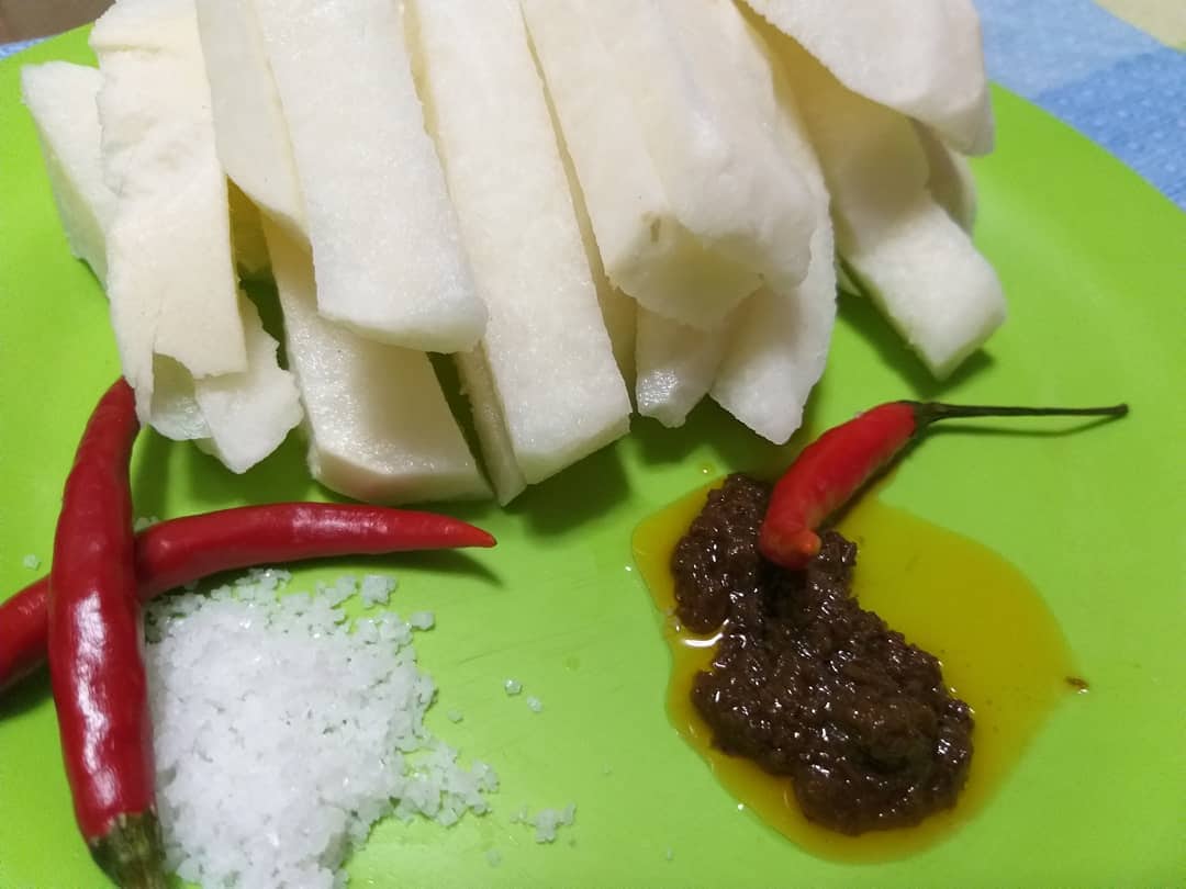 Fresh Jicama (Singkamas) order price / bunch of 6 pieces - Farm2Metro